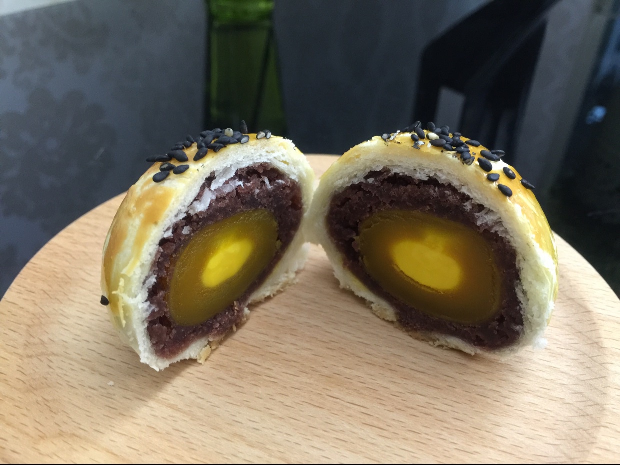 豆沙蛋黄酥