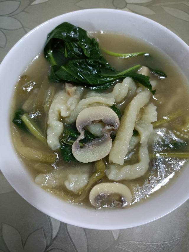 摩擦疙瘩——超好吃的快手土豆剔尖（土豆和面粉的相互成全）