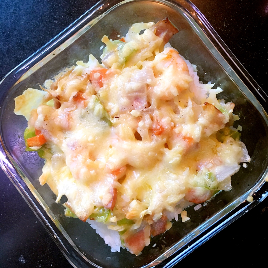 鲜虾培根芝士焗饭