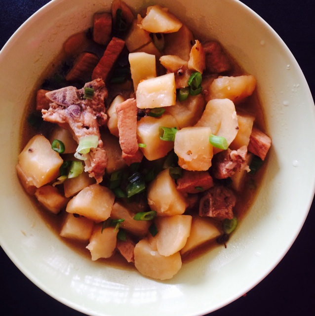 红烧肉炖土豆