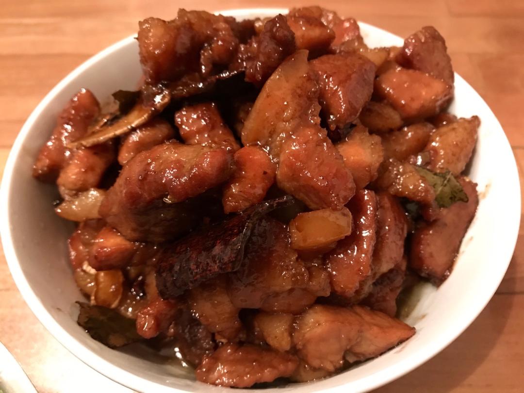 厨师长教你：“红烧肉”的家常做法，肉香四溢肥而不腻