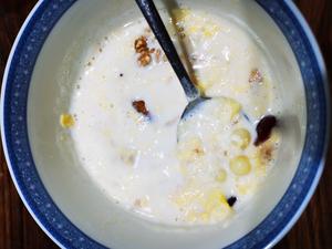 牛奶鸡蛋芡实米酒羹的做法 步骤5