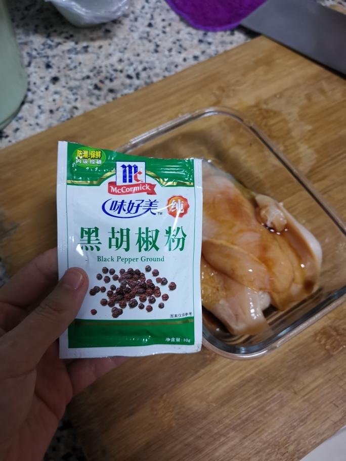 快手早餐—煎鸡胸肉的做法 步骤4