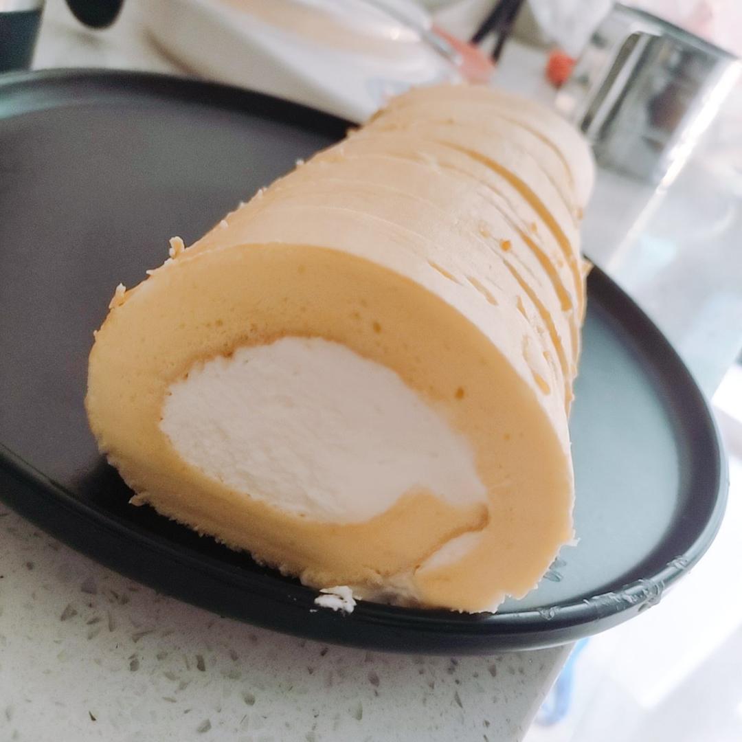 肥而不腻的超厚瑞士卷