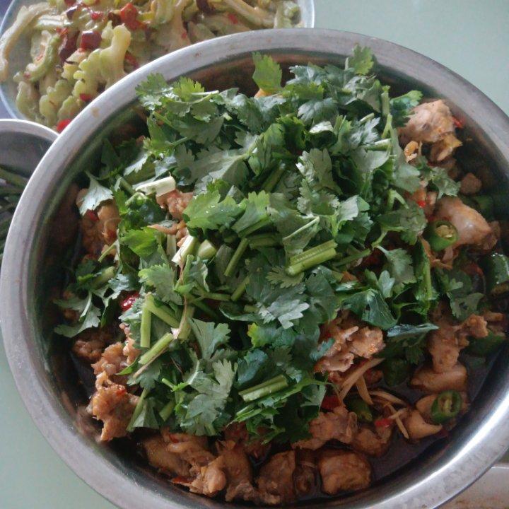 厨师长教你：自贡名菜“鲜锅兔”的家常做法，味道很赞先收藏起来