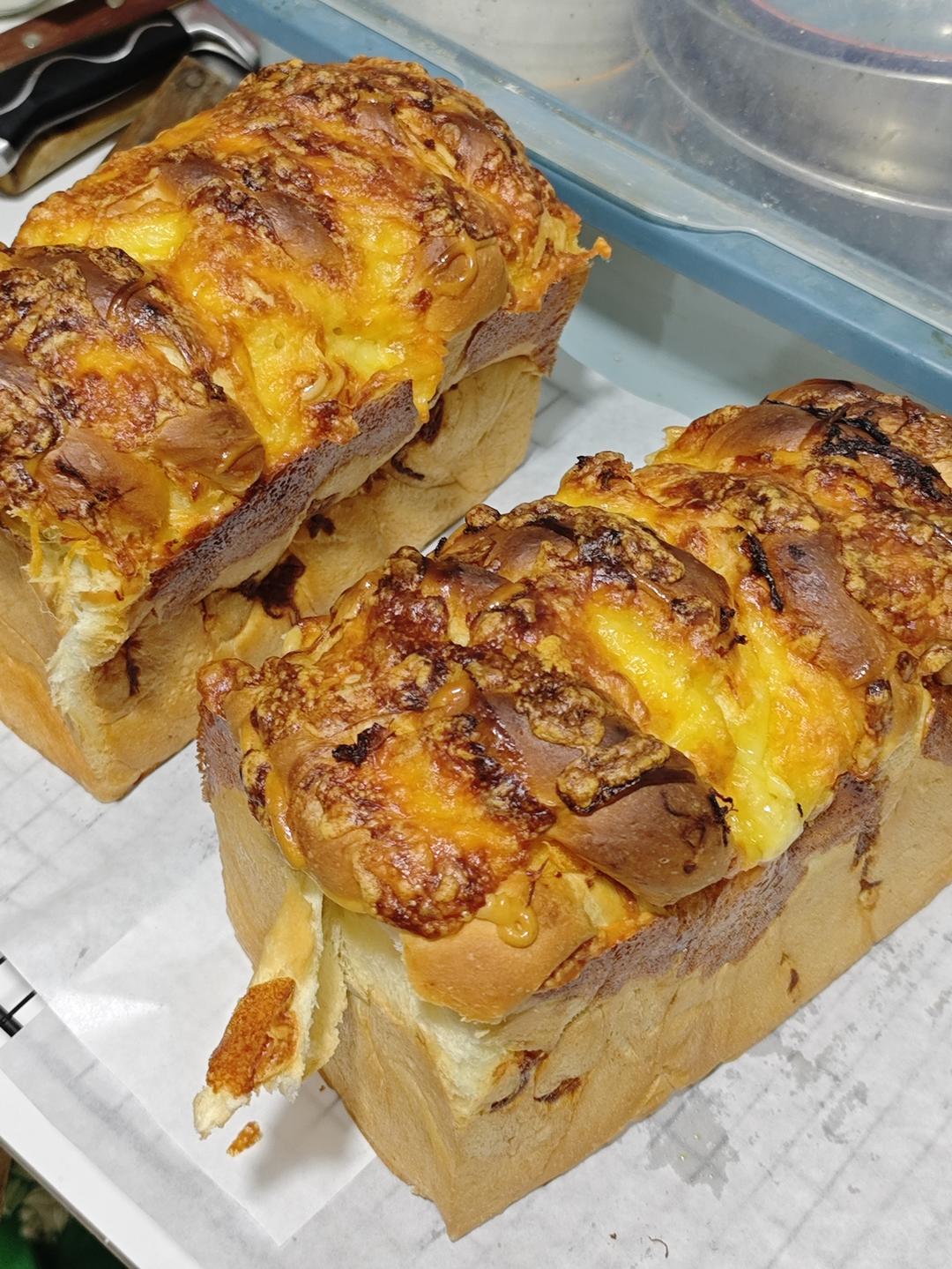 肉松吐司【超多料香爆马苏里拉】