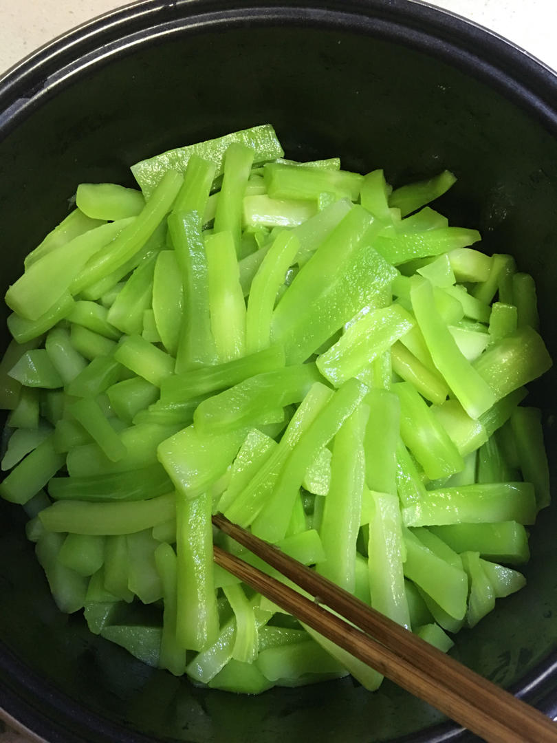 好吃的腌莴笋条