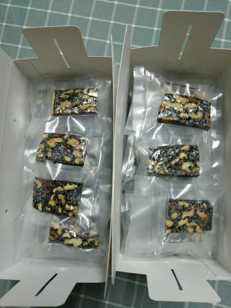 芝麻核桃枸杞养生糕