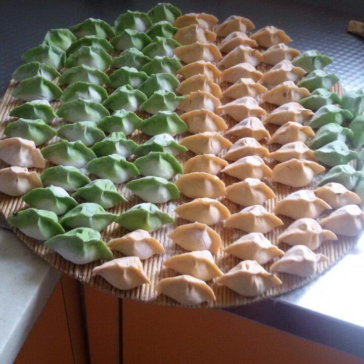 彩色饺子（蔬菜汁）