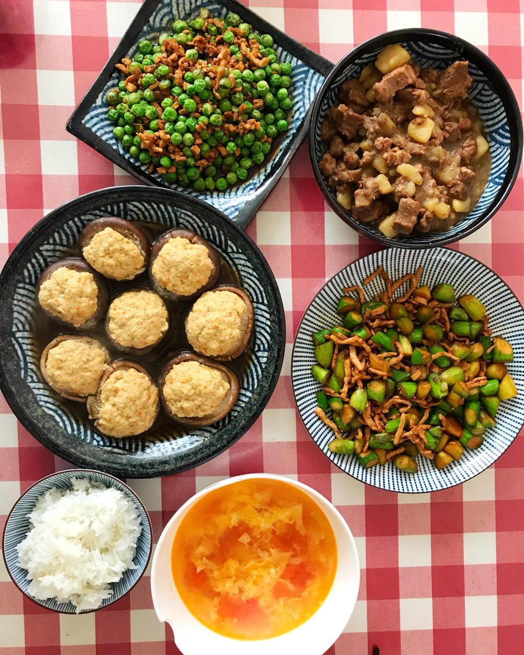 美味的肉酿香菇～～孩子爱吃的下饭菜