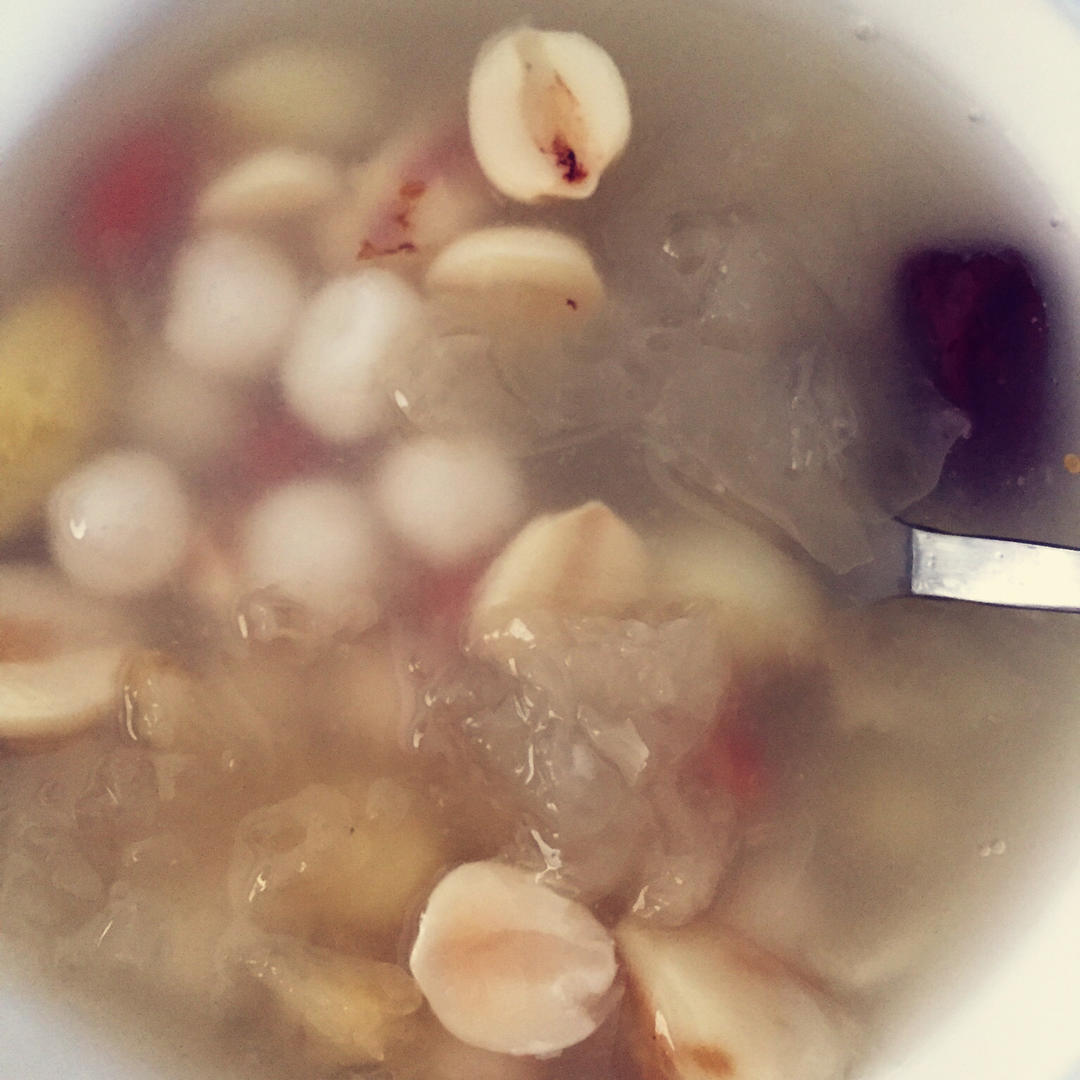 红枣枸杞银耳羹