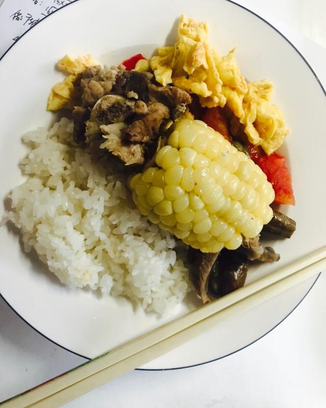 周周今天吃什么。