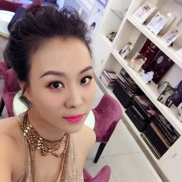 余苗妮可