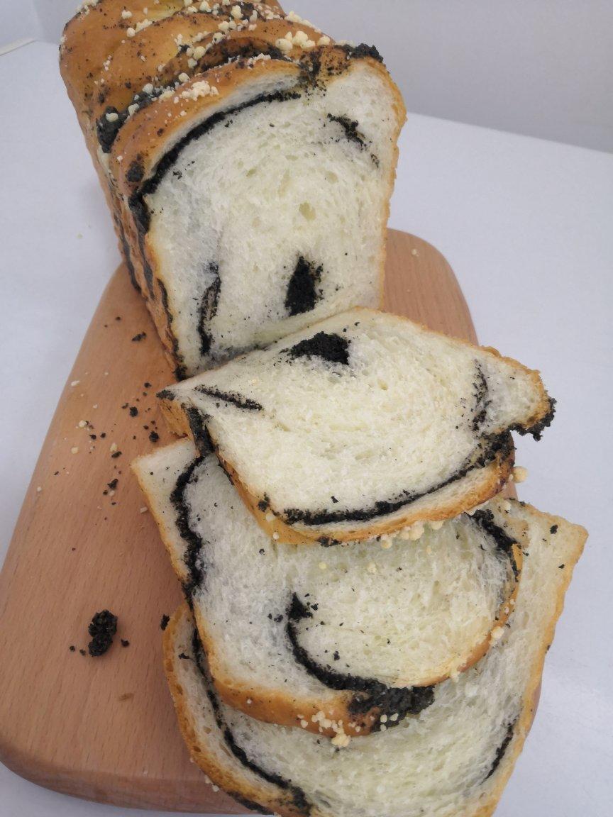 料多多系列--黑芝麻奶酥小吐司