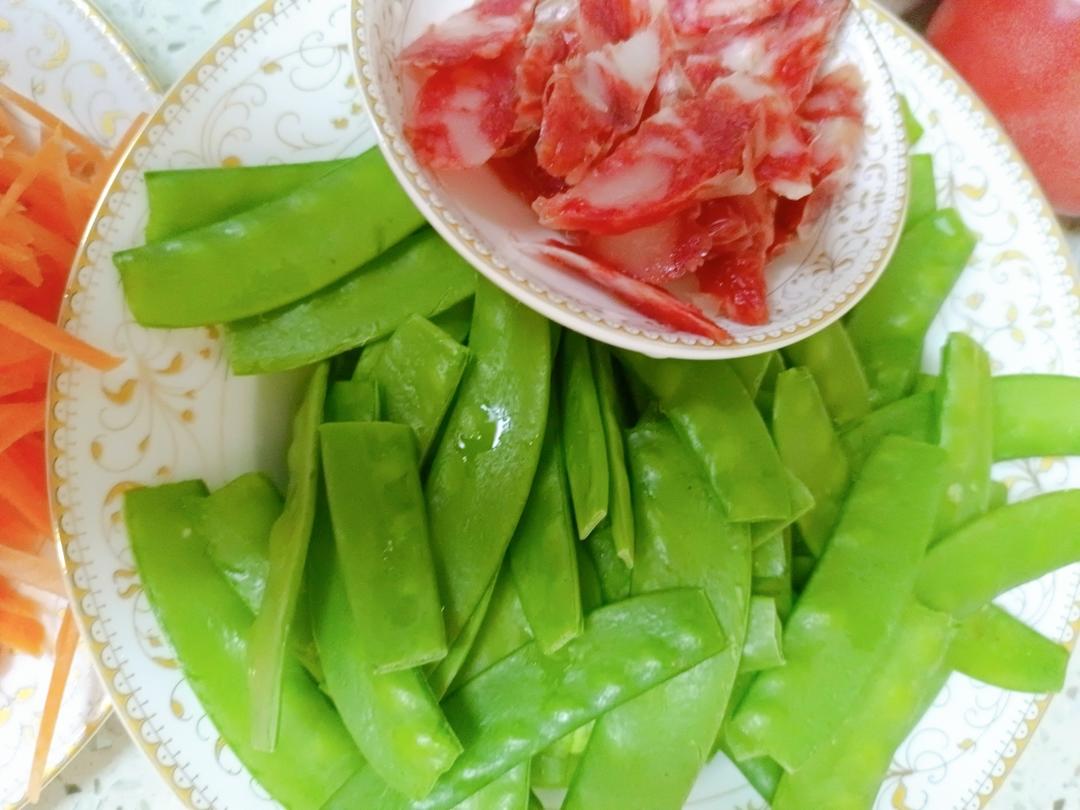 无比简单的荷兰豆炒腊肠，营养又好吃～！