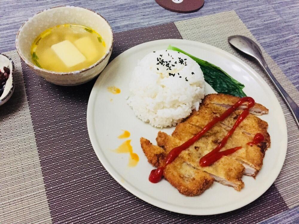 とんかつ（日式炸猪排）
