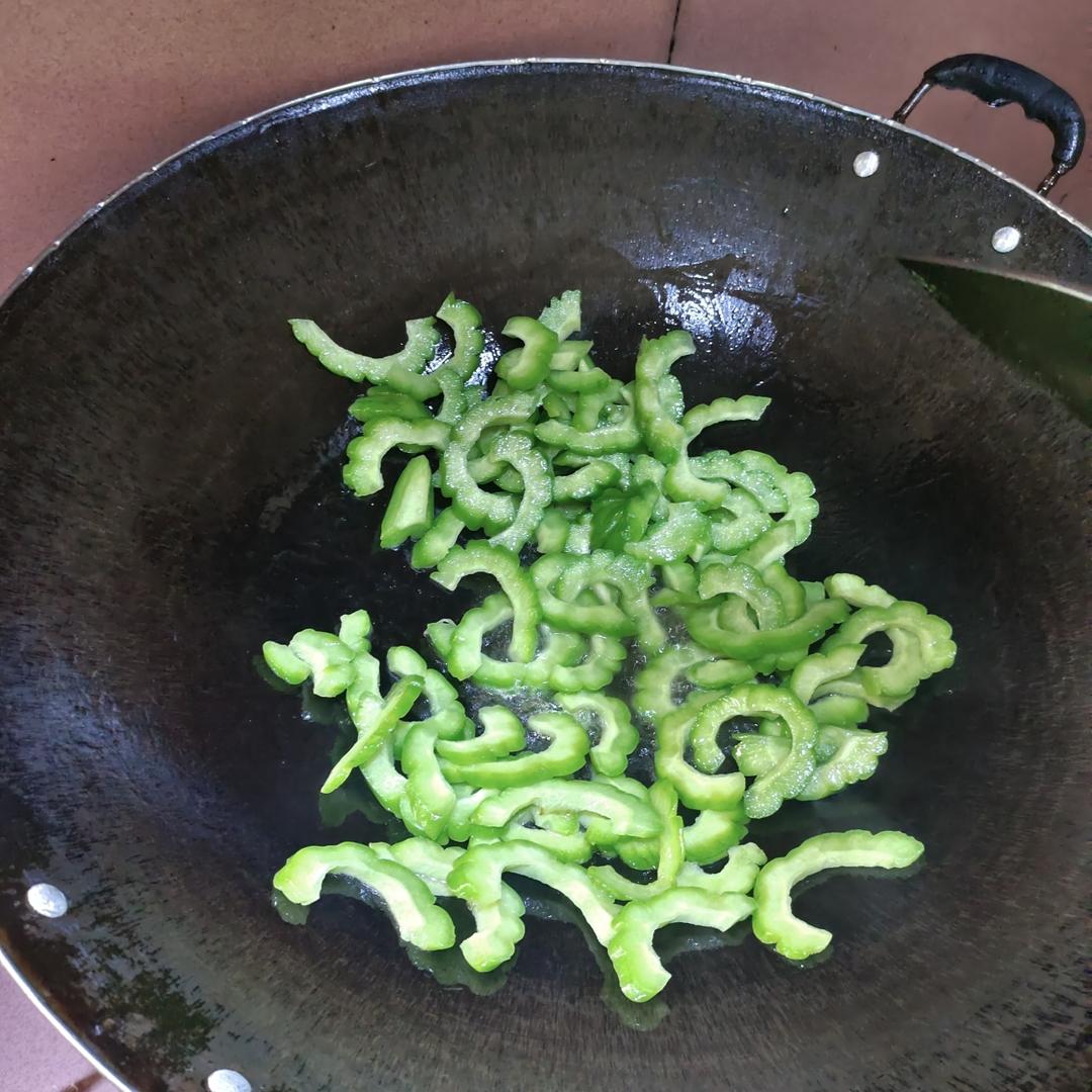 苦瓜炒蛋（清火菜）