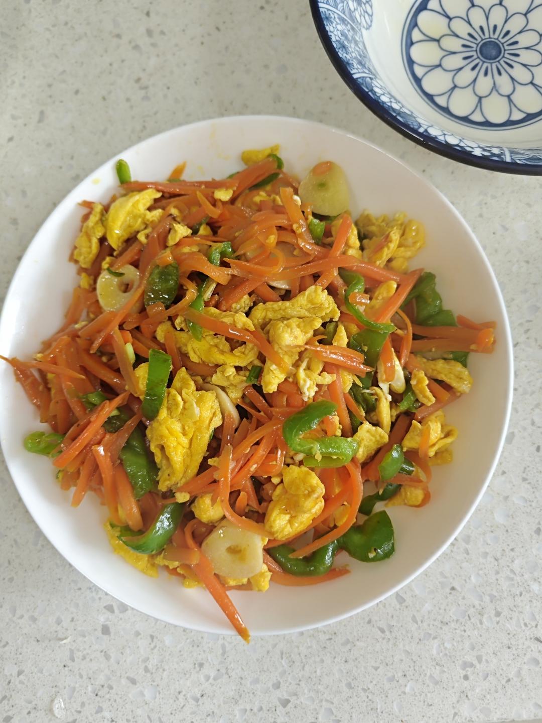 胡萝卜丝炒鸡蛋