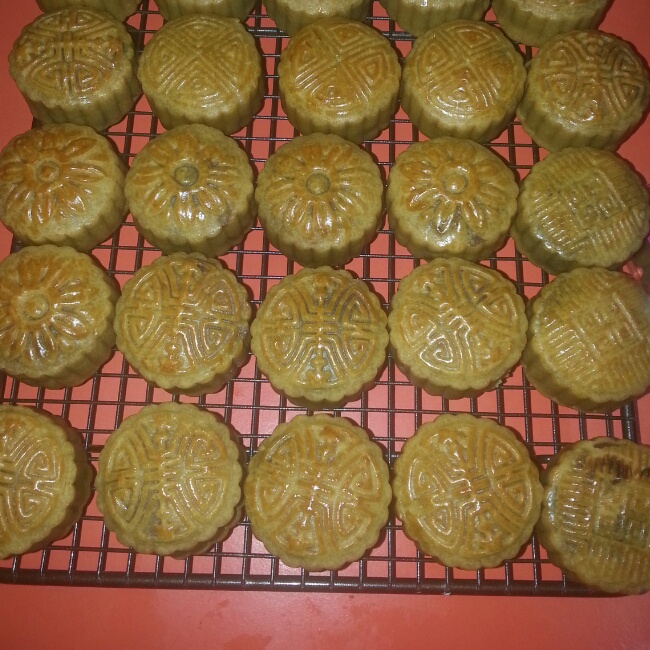 广式月饼——蛋黄莲蓉月饼