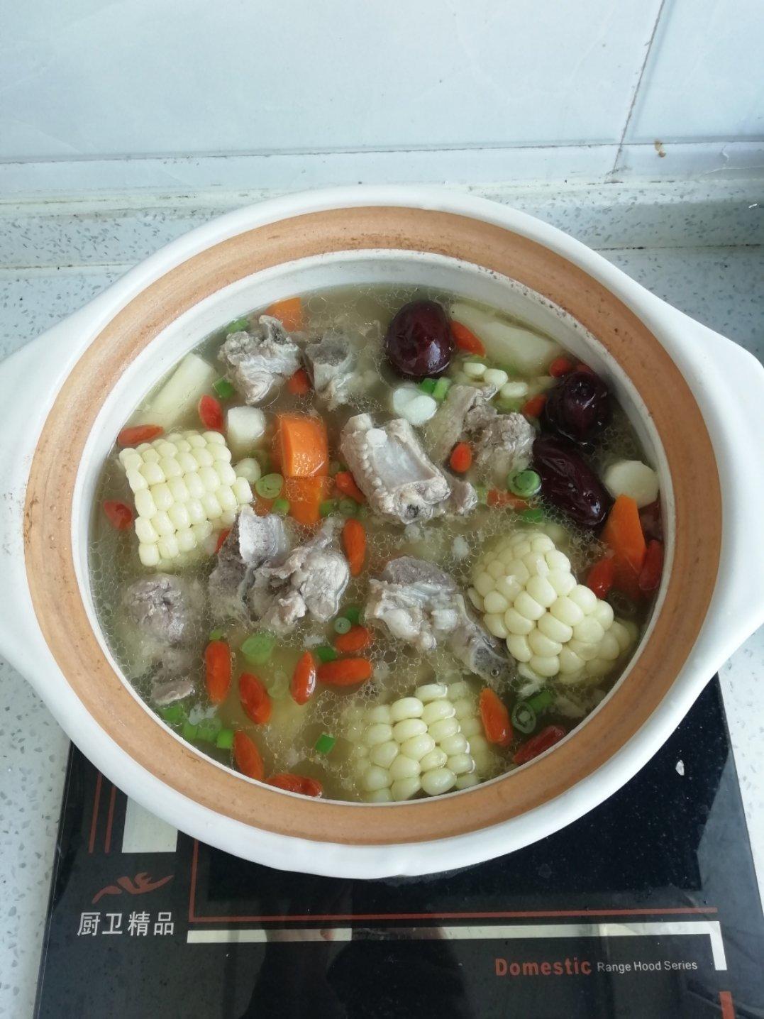 玉米山药炖排骨