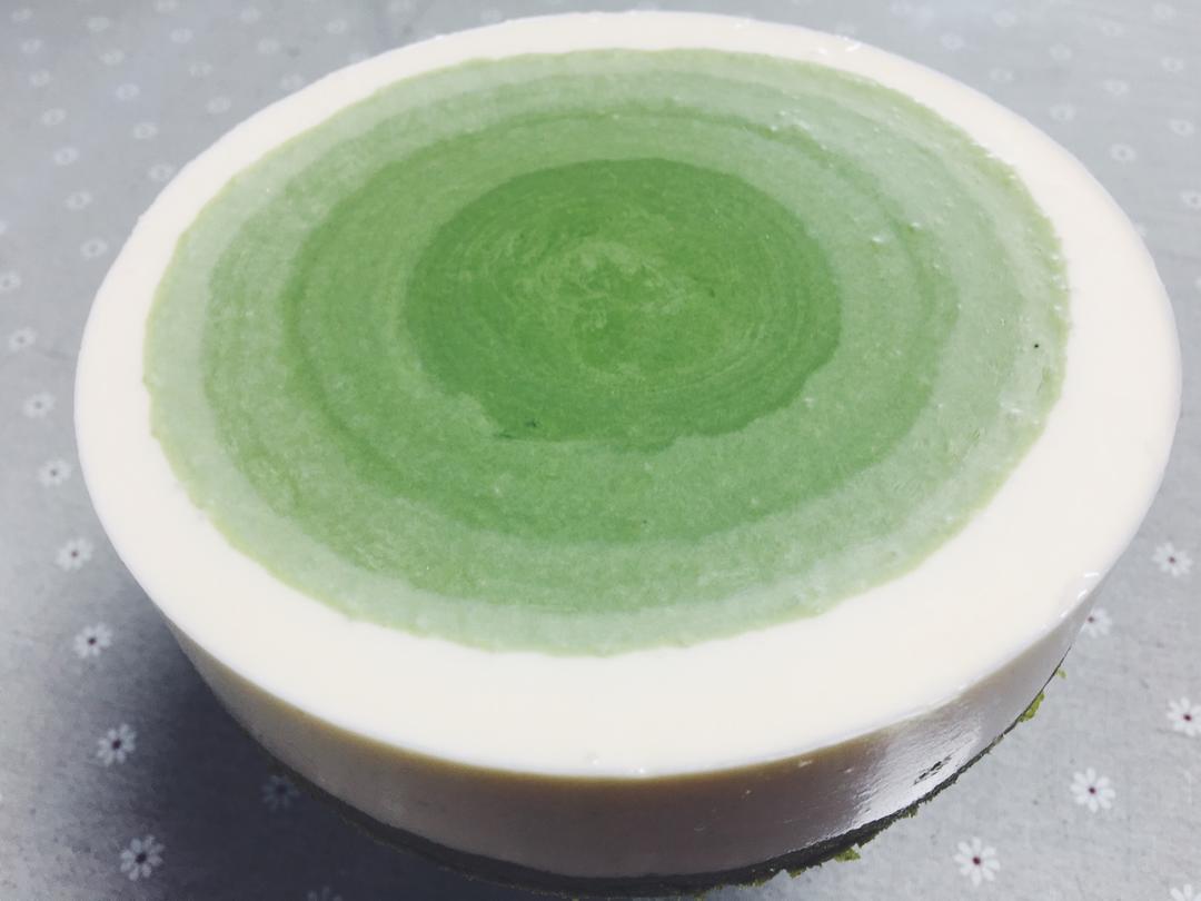 渐变抹茶慕斯蛋糕：我Amanda带着既美又作的抹茶甜点又来了！【曼食慢语】
