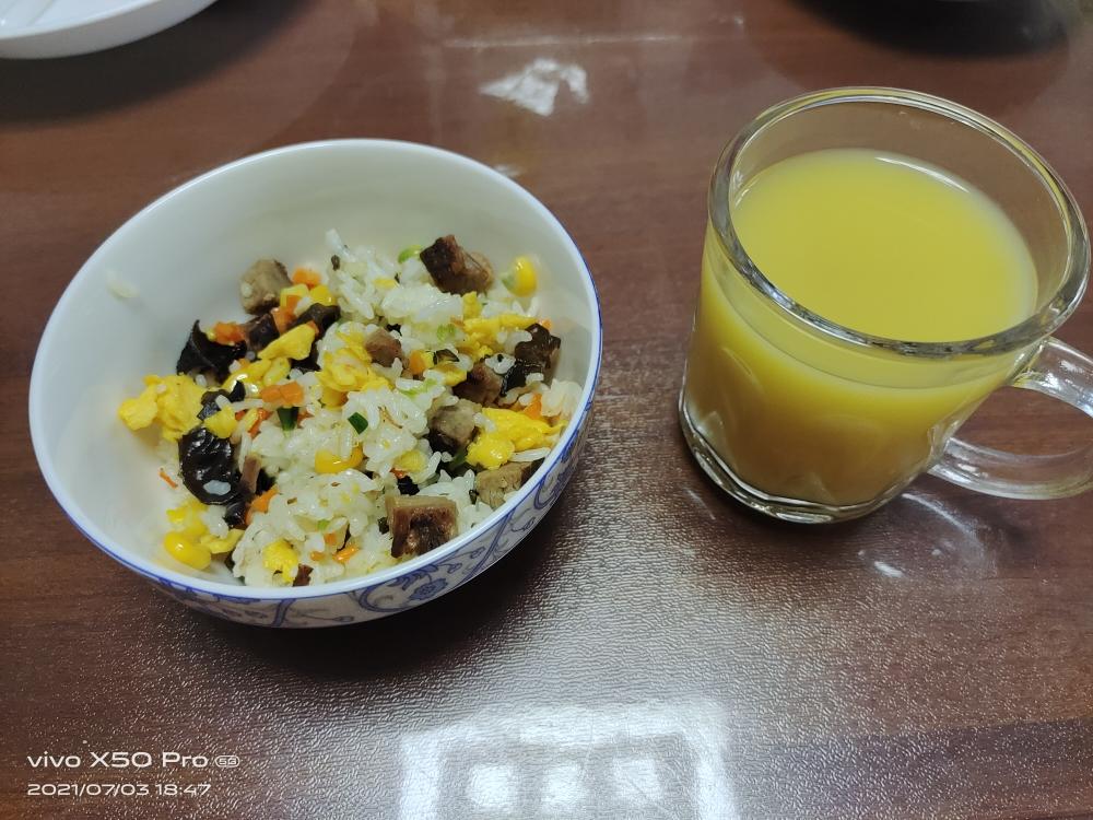 牛肉蛋炒饭，好吃看得见😄