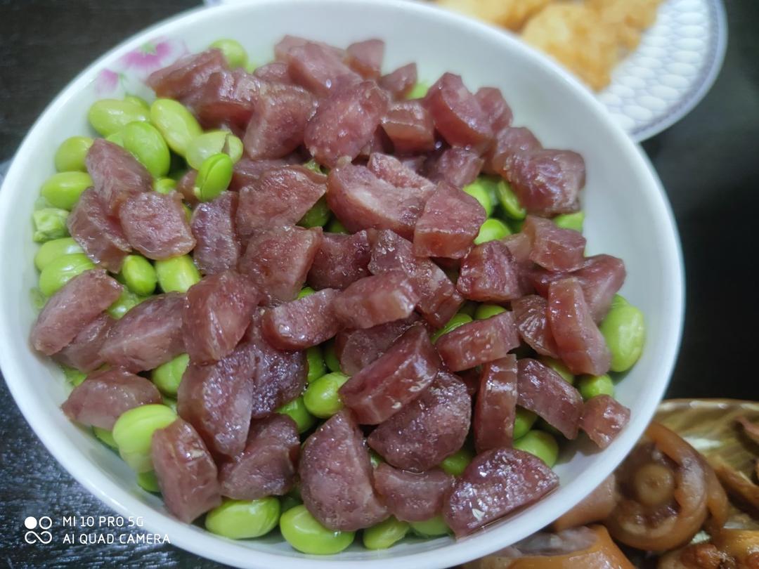 香肠蒸毛豆米（超级美味又简单）