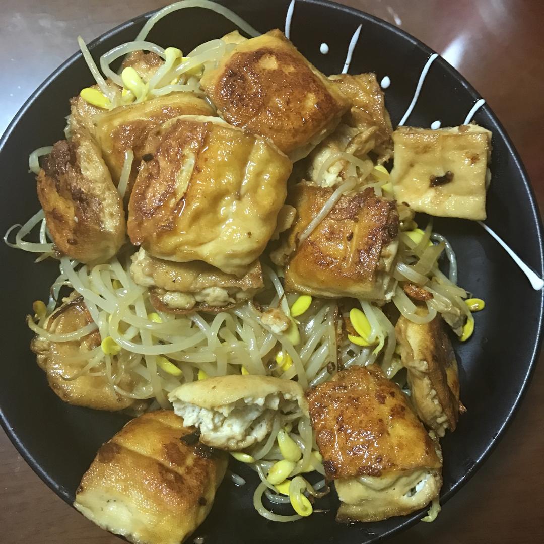 黄豆芽炖豆腐