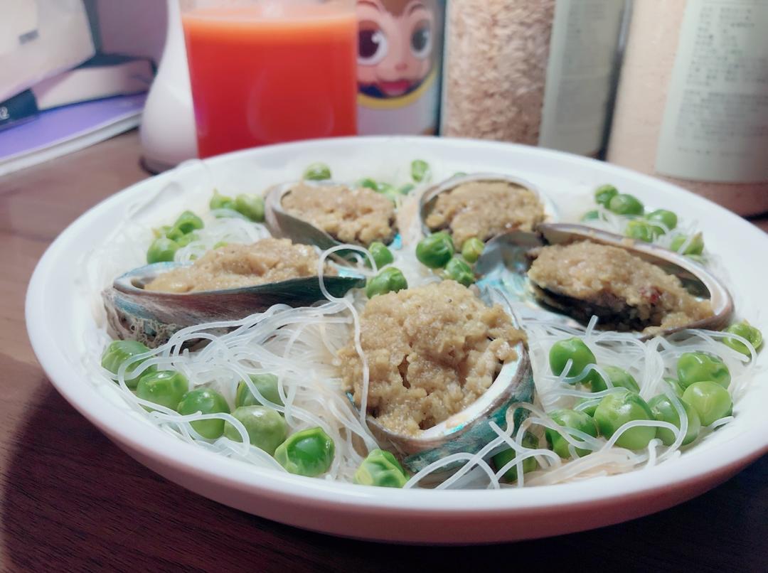 蒜蓉粉丝蒸鲍鱼