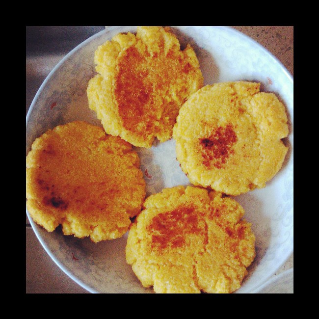 烙玉米饼