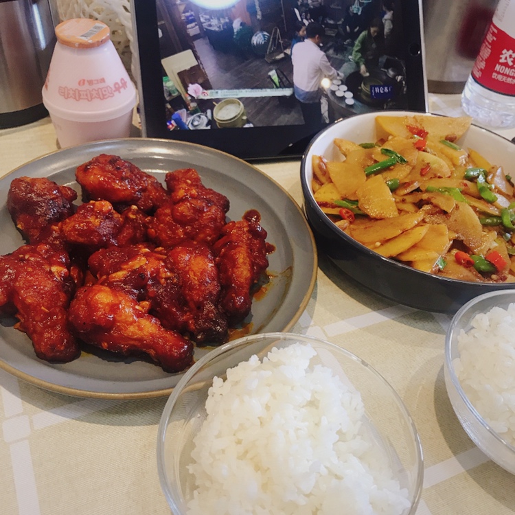 在家吃韩式炸鸡