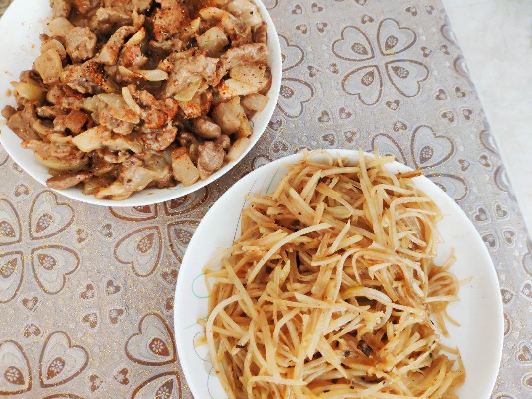 孜然洋葱炒牛肉粒