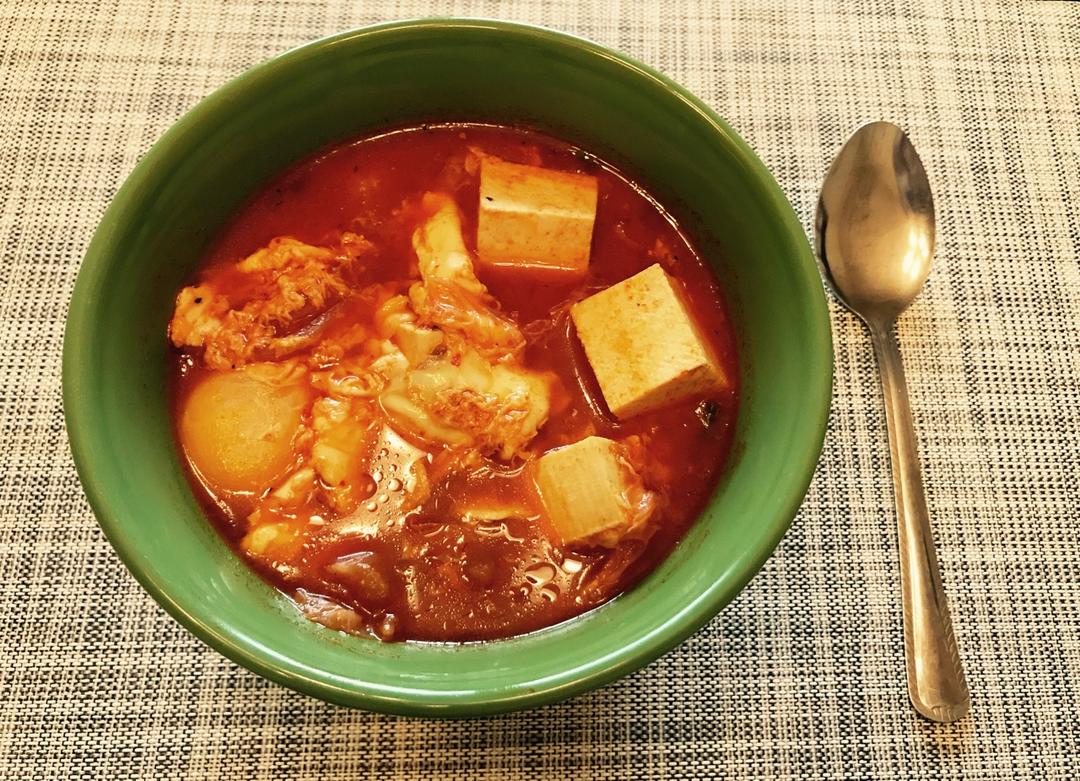 韩式泡菜豆腐煲