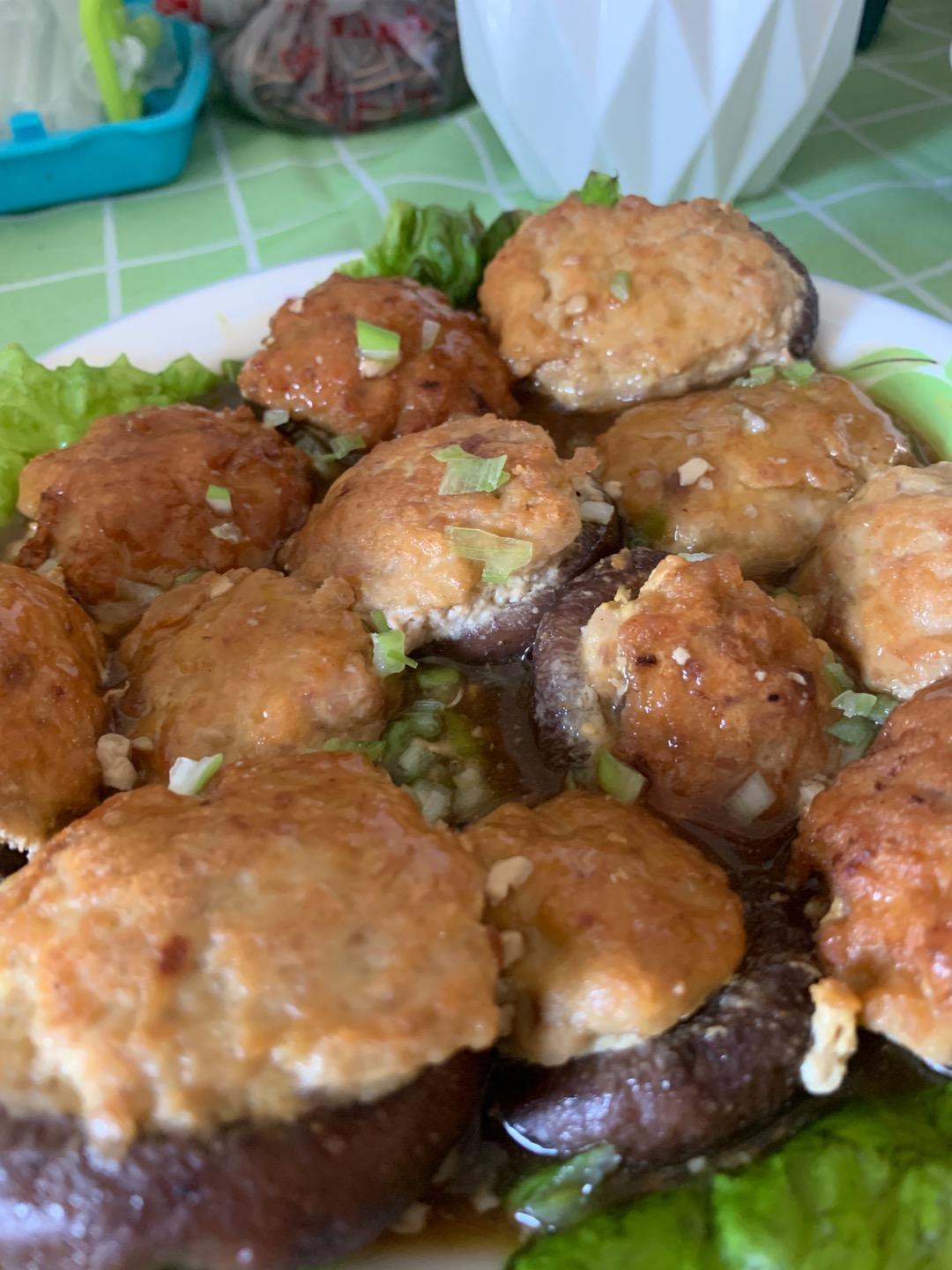 美味的肉酿香菇～～孩子爱吃的下饭菜