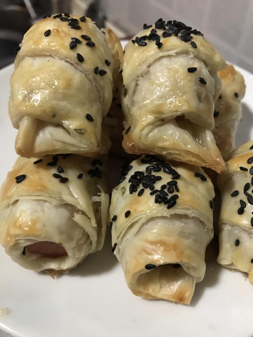 香肠酥皮卷：手抓饼皮还能这样吃，不用和面快速搞定早餐