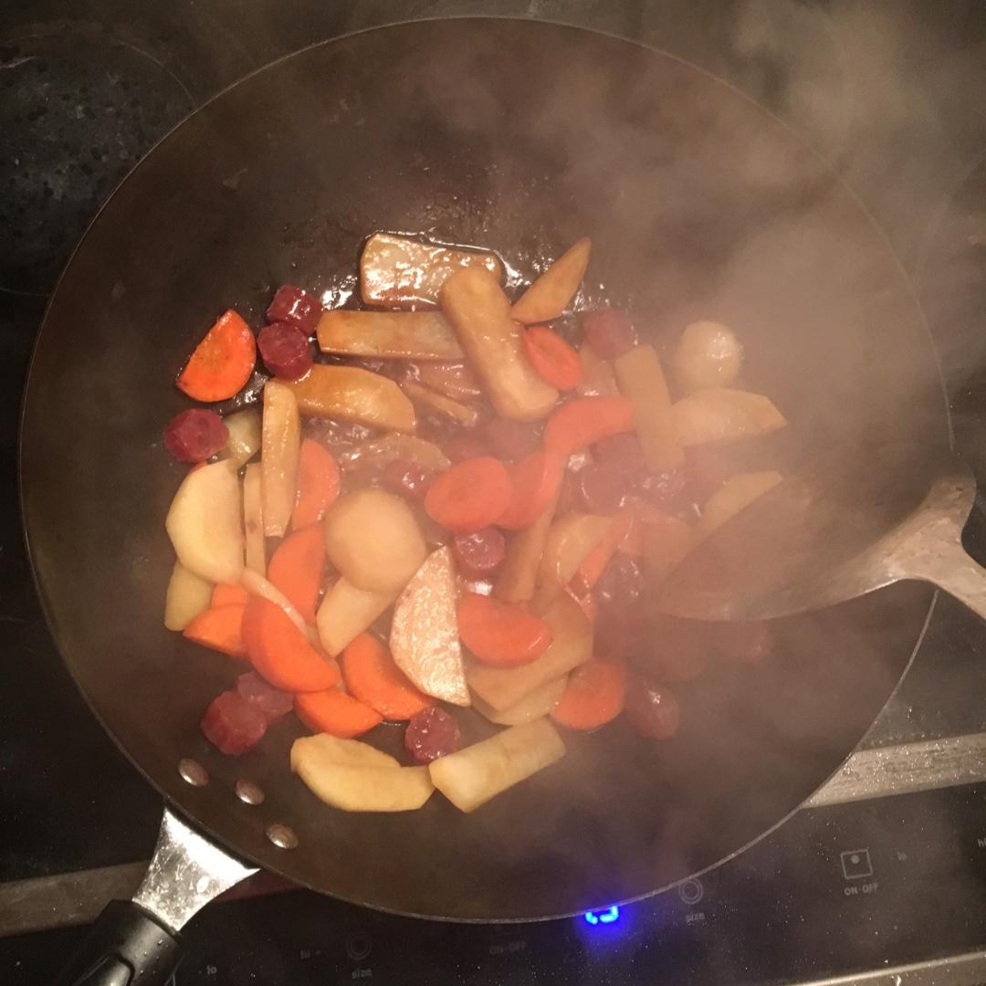 腊味土豆饭