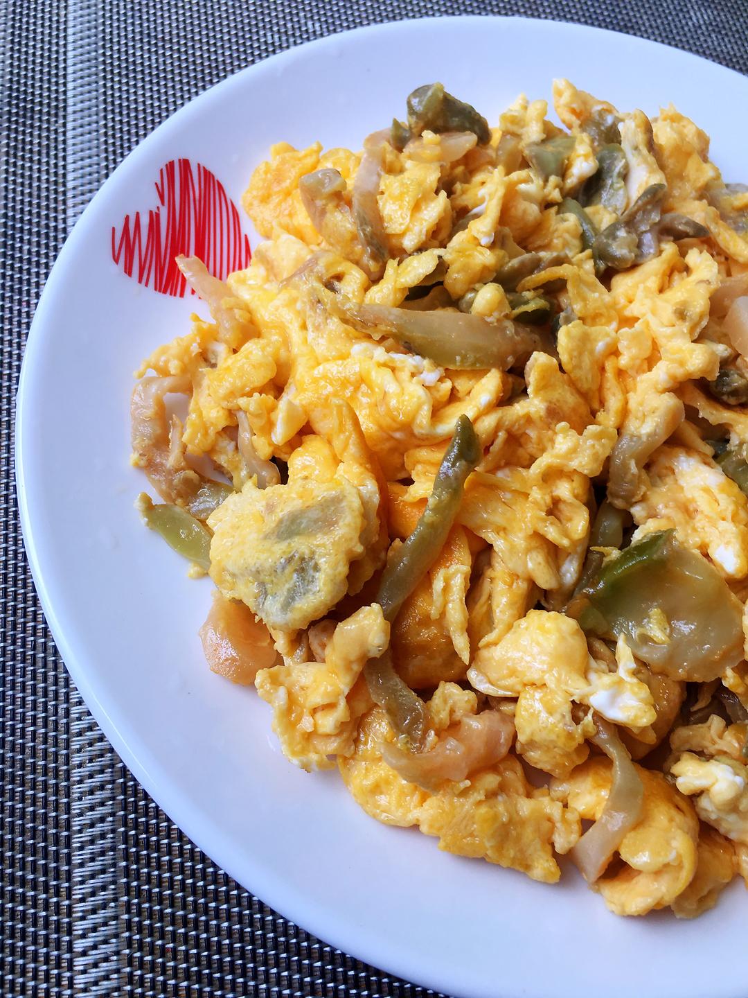 榨菜炒鸡蛋的做法