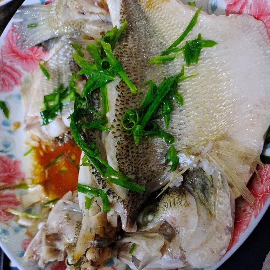 10分钟做 清蒸鲈鱼 （附切鱼图解）
