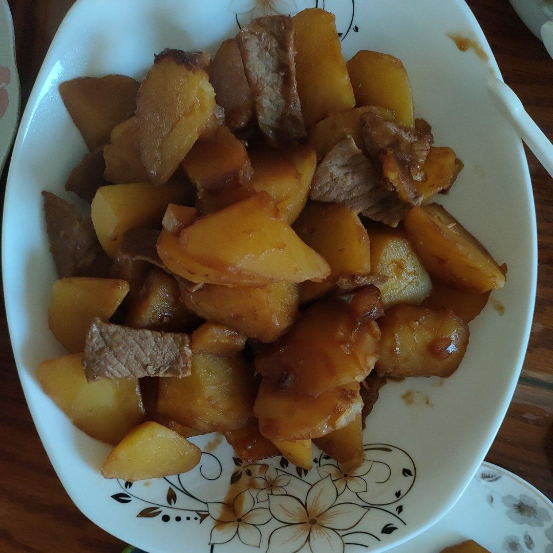 软糯好吃的红烧土豆