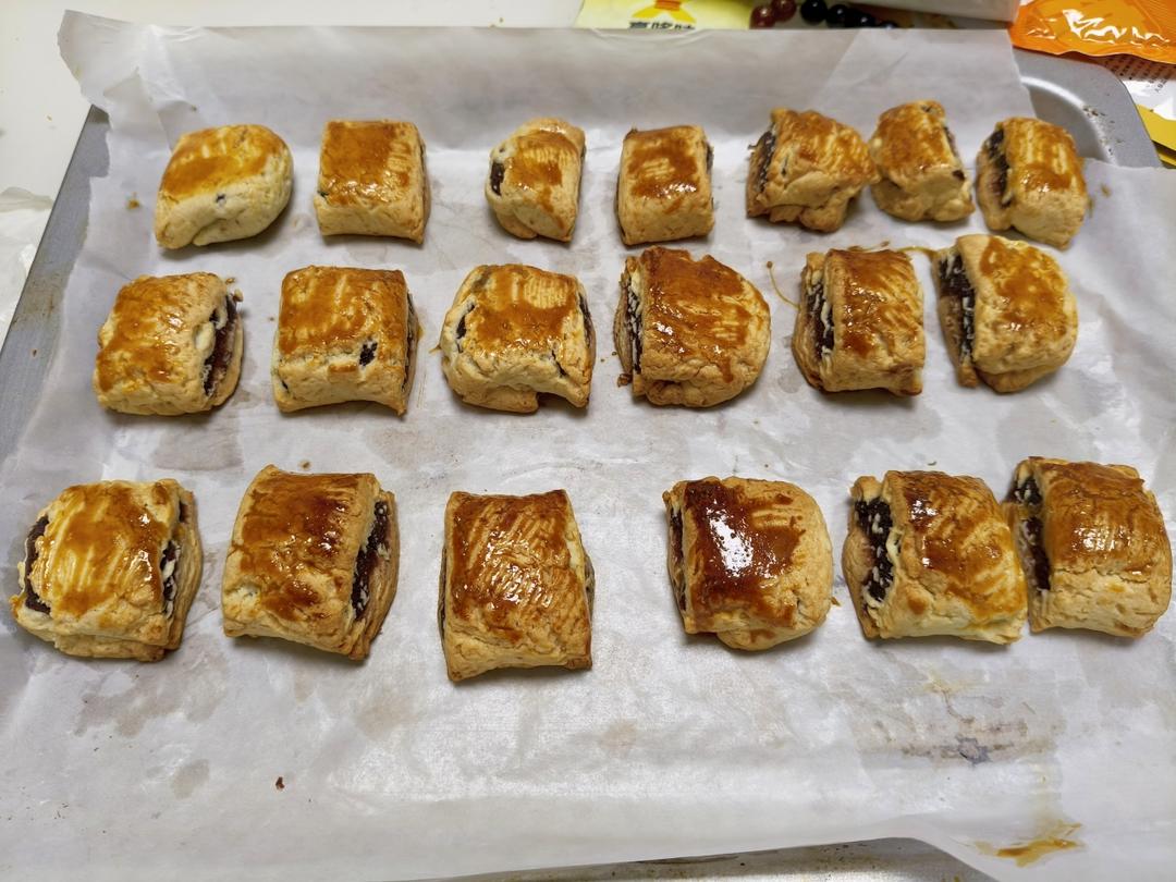 酥脆可口的豆沙一口酥