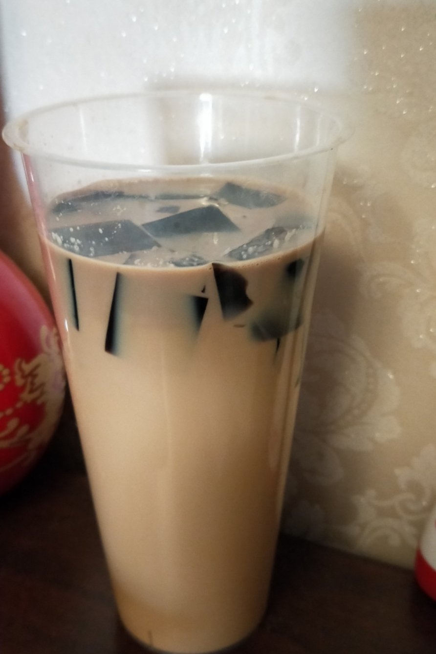 焦糖仙草奶茶的正确做法，简单易上手，学会了再也不用去奶茶店了