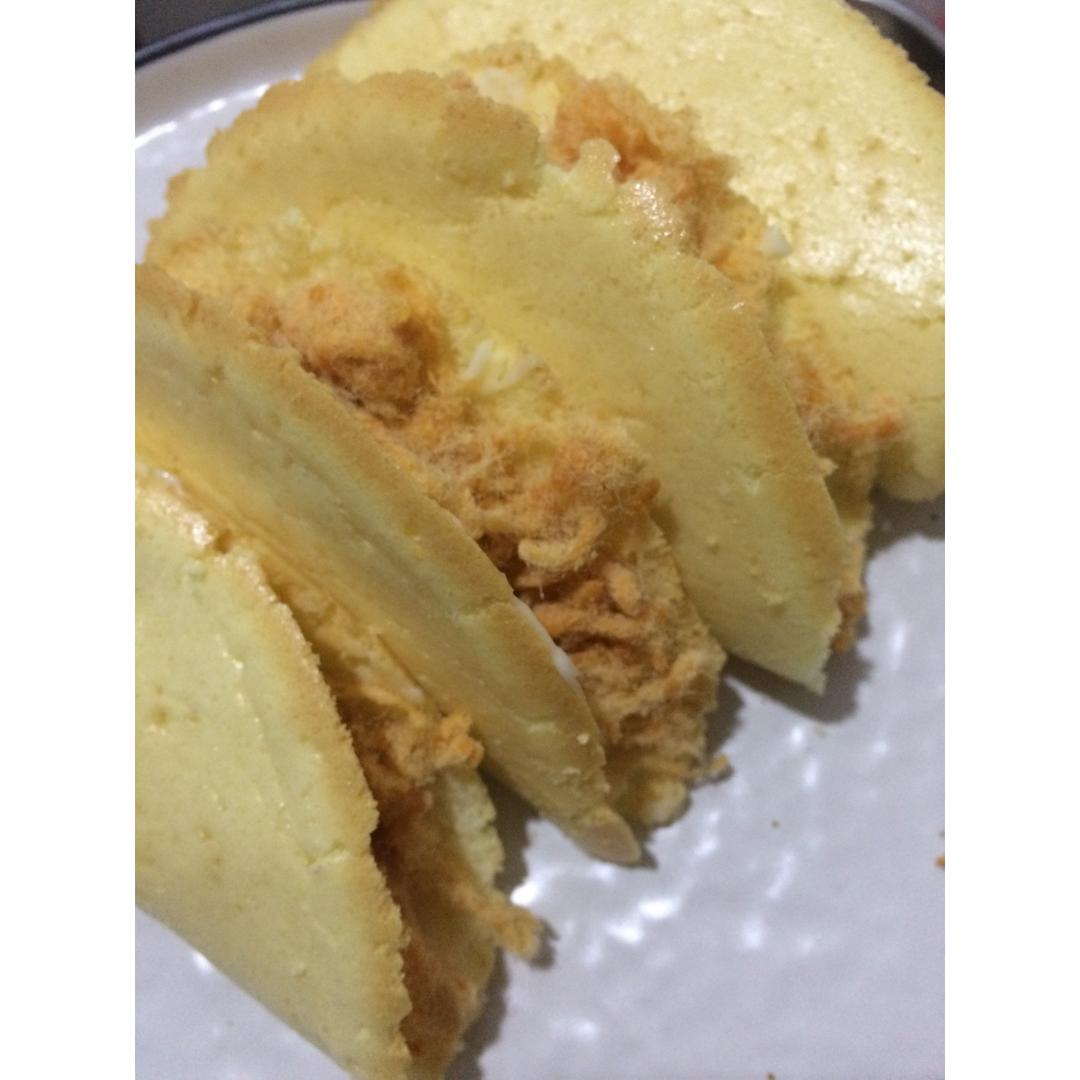 金丝肉松元宝蛋糕