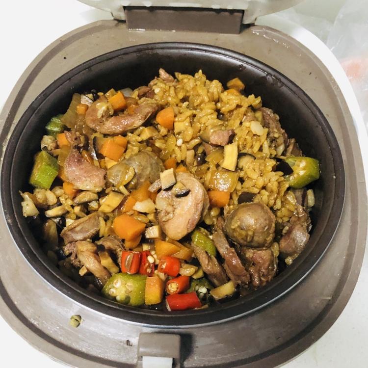 懒人必备～电饭煲腊肠焖饭