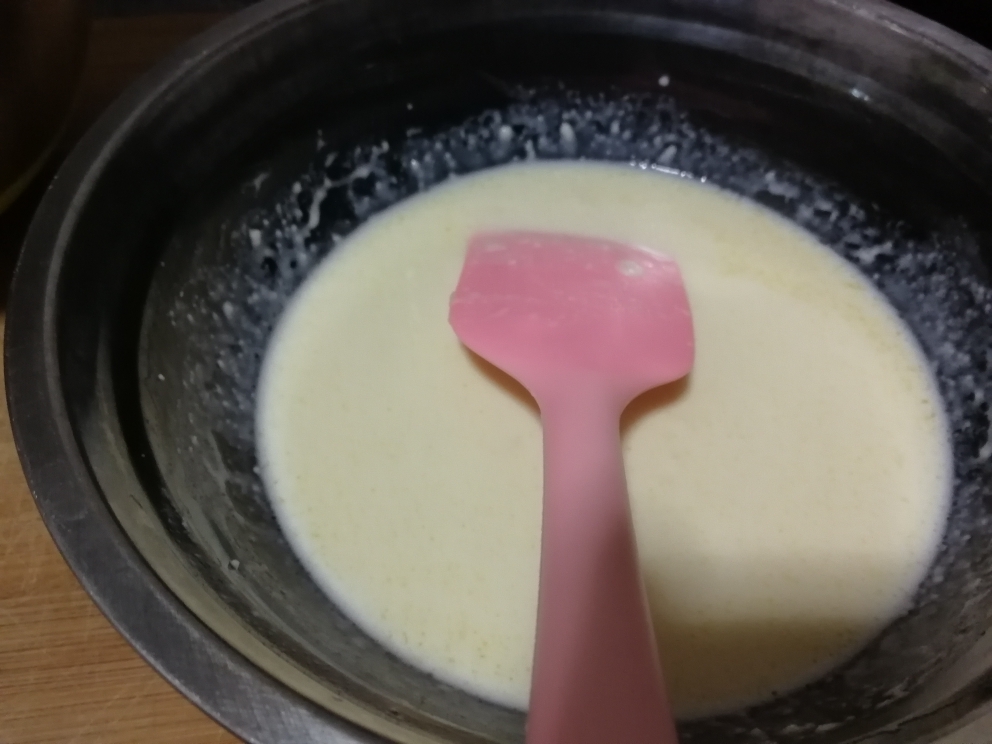 六寸蒸奶酪蛋糕的做法 步骤2
