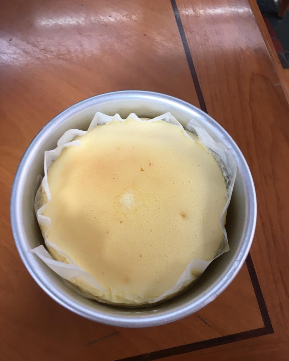 轻乳酪芝士蛋糕♥（手把手的教程哟～）