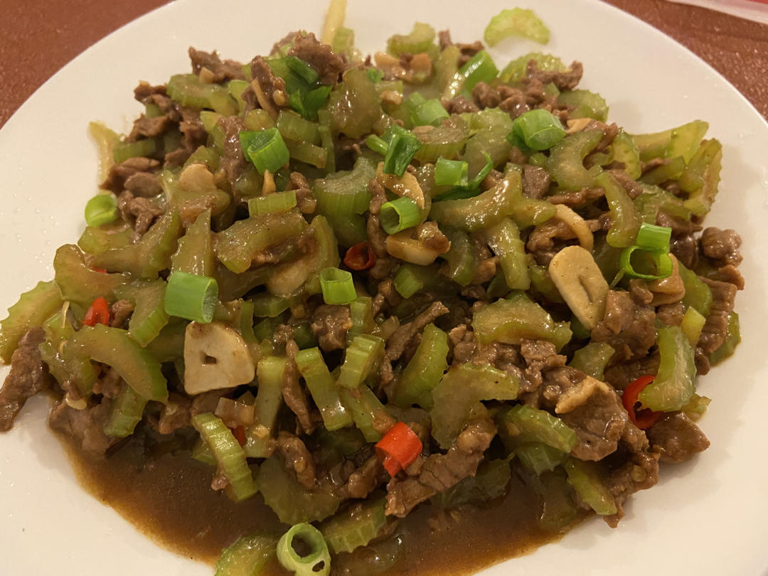 芹菜牛肉