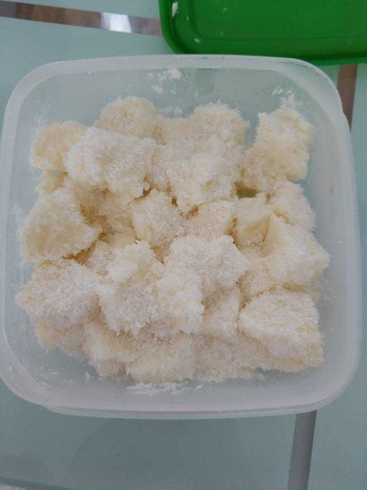 完胜85度C牛奶椰丝小方