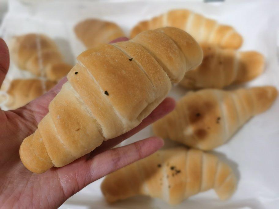 用简单的材料，做巨美味de【盐面包】