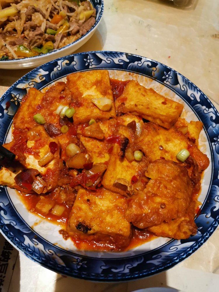 家常二面黄豆腐