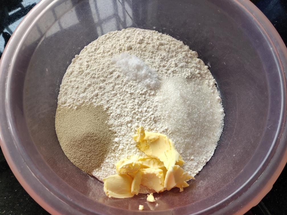 纯奶手撕吐司的做法 步骤1